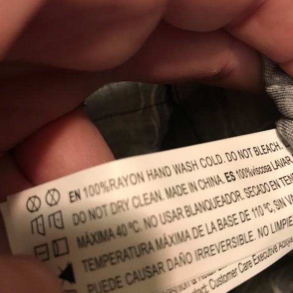 3/20$ Forever 21 women’s xs black long sleeve button up horse collared dress - Picture 6 of 7